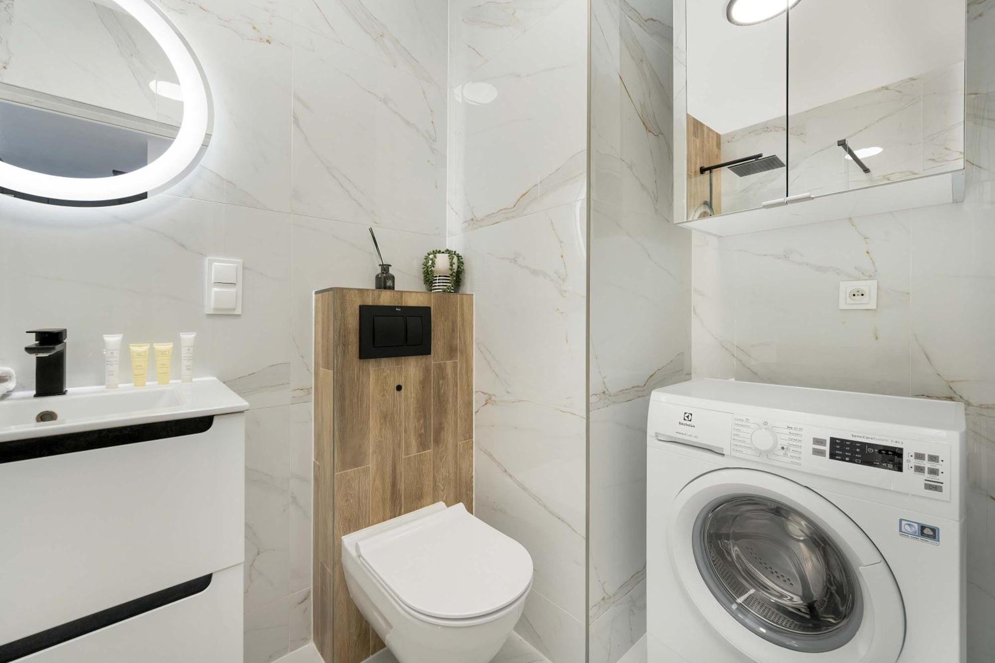 Lux Traugutta With Air Conditioning, Sauna, Parking And Gym By Renters Wrocław